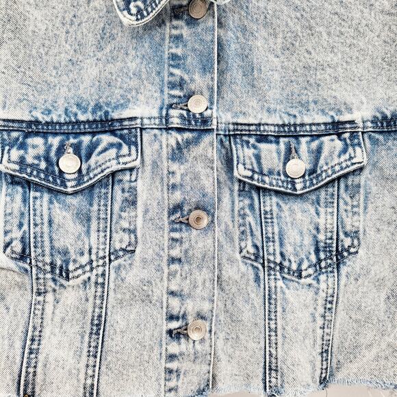 FOREVER 21 Blue Acid Washed Cropped Raw Hem Denim Jean Jacket Women's Size S - Picture 3 of 6